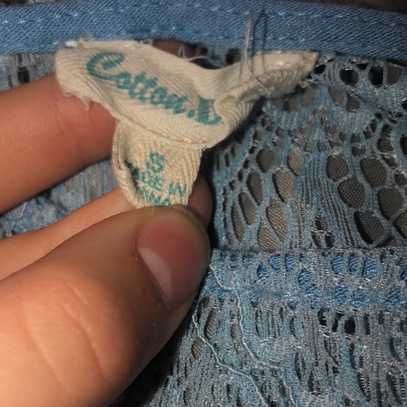 Light blue top - Picture 2 of 2